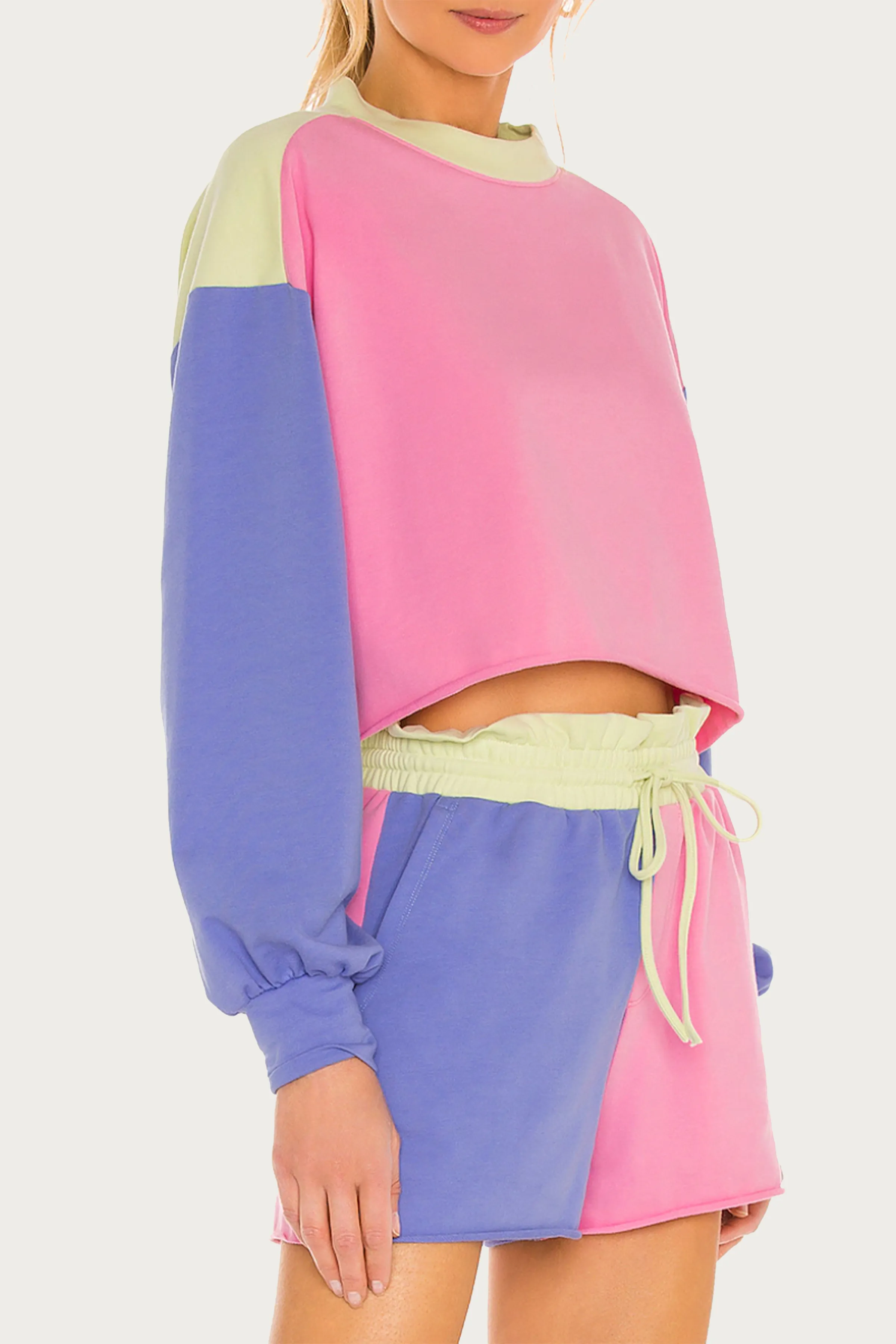 AVA CROPPED SWEATSHIRT
