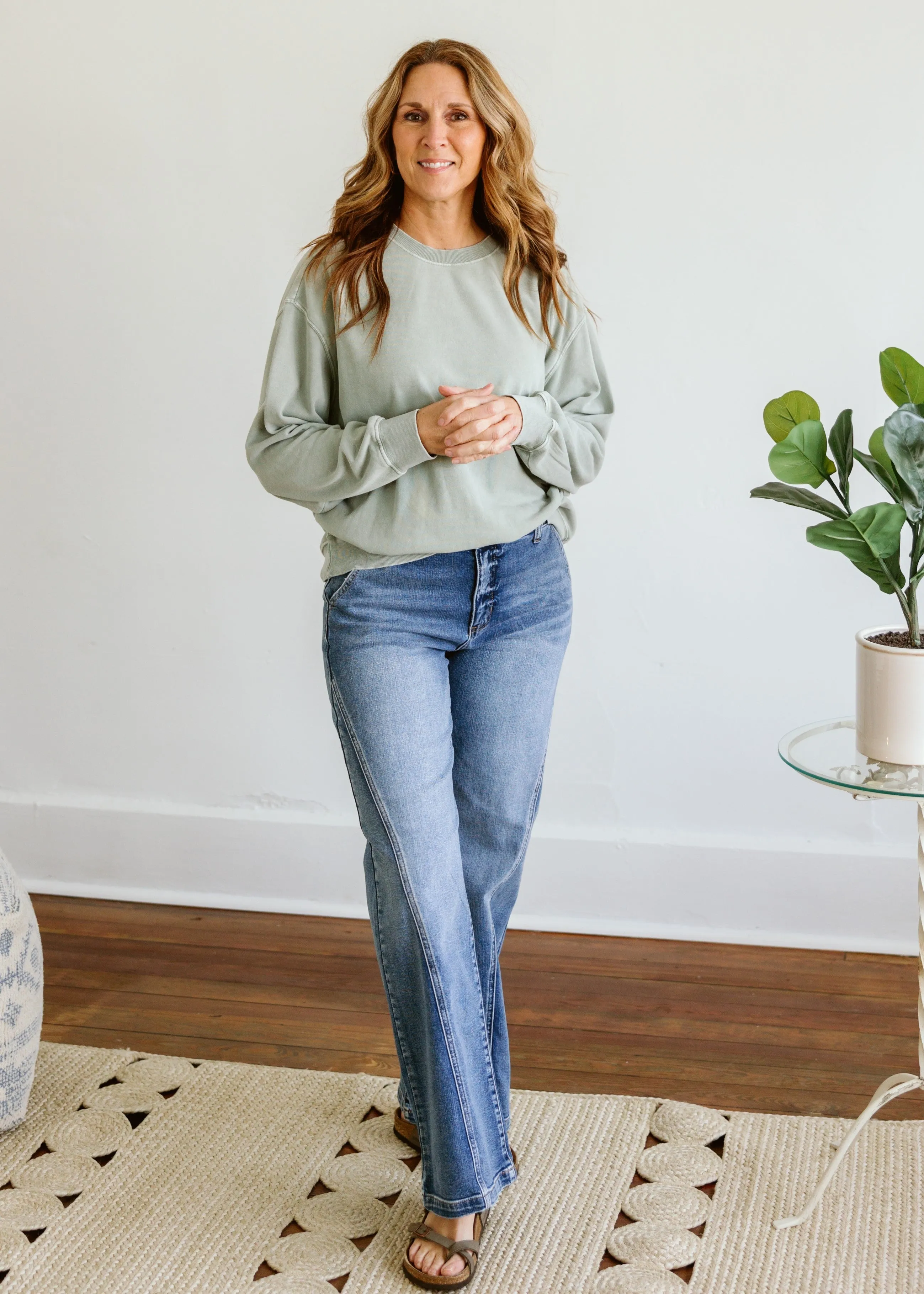 Basic Crewneck Sweatshirt
