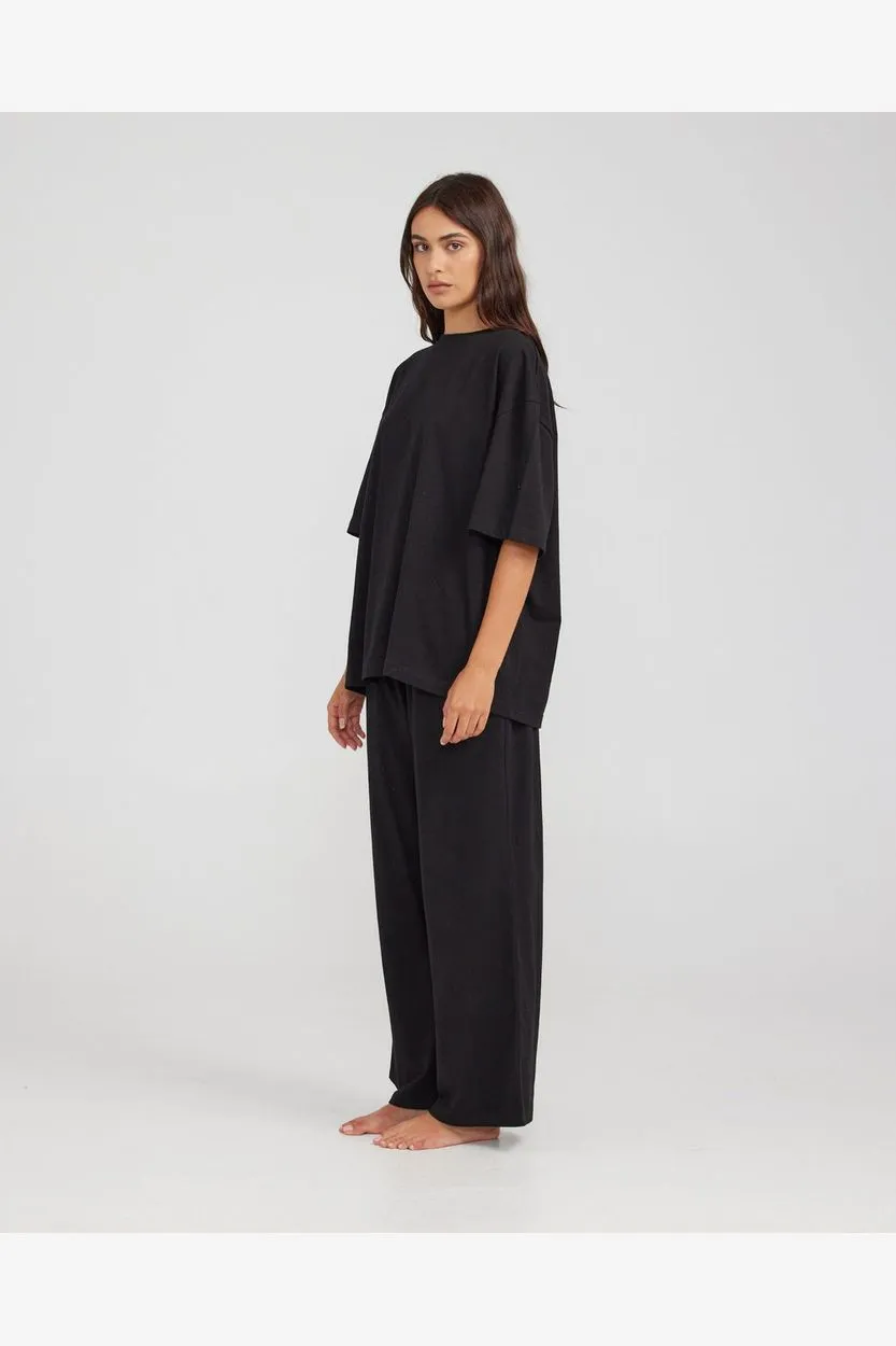 EVERYDAY TEE - BLACK