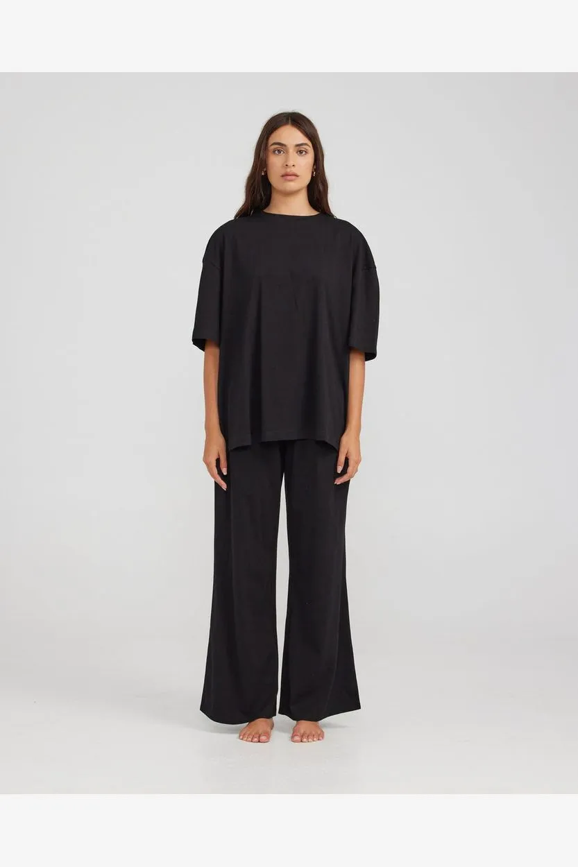 EVERYDAY TEE - BLACK