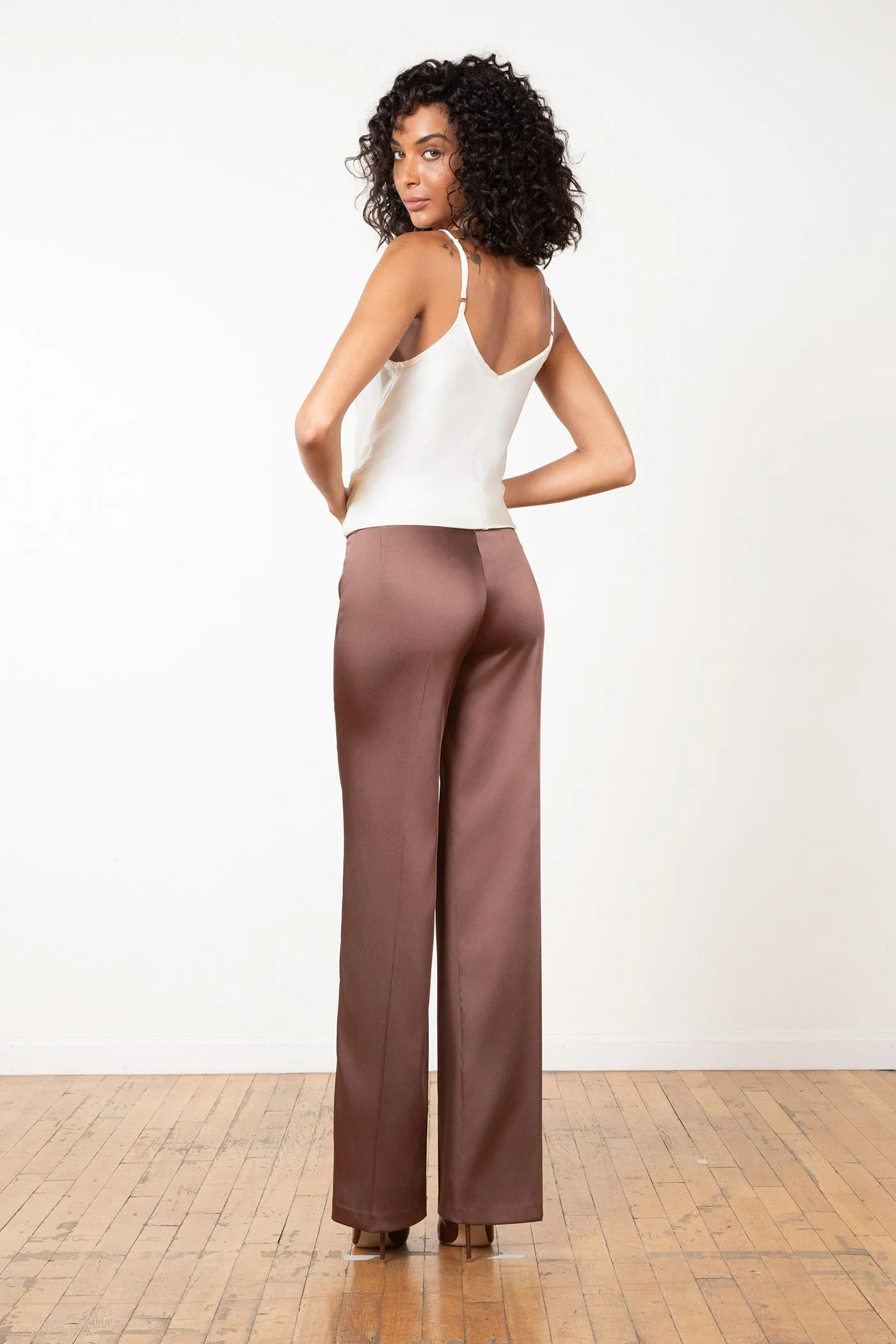 FLAVIA Satin Brown