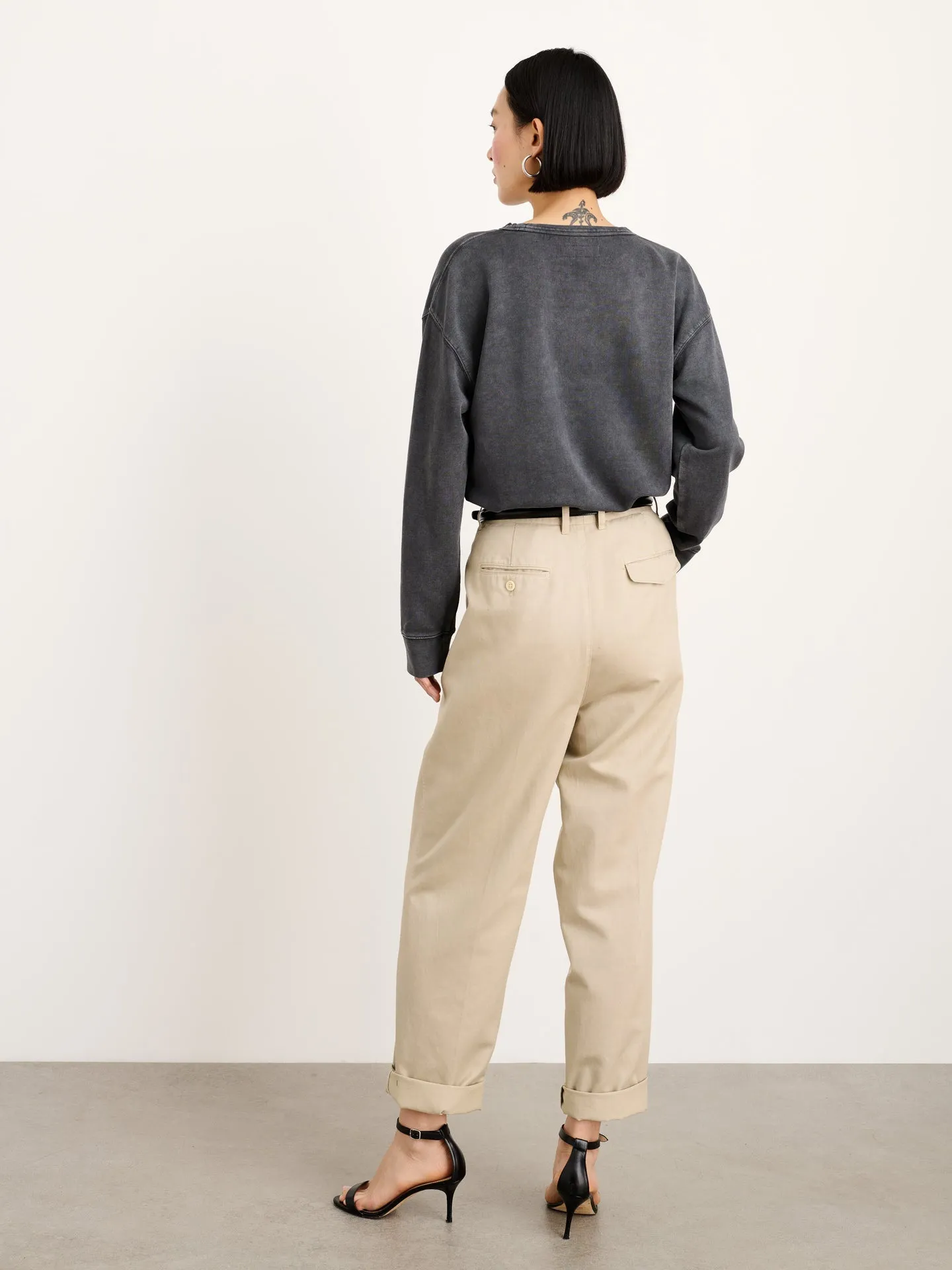 Frankie Sweatshirt in Vintage Wash - Washed Black