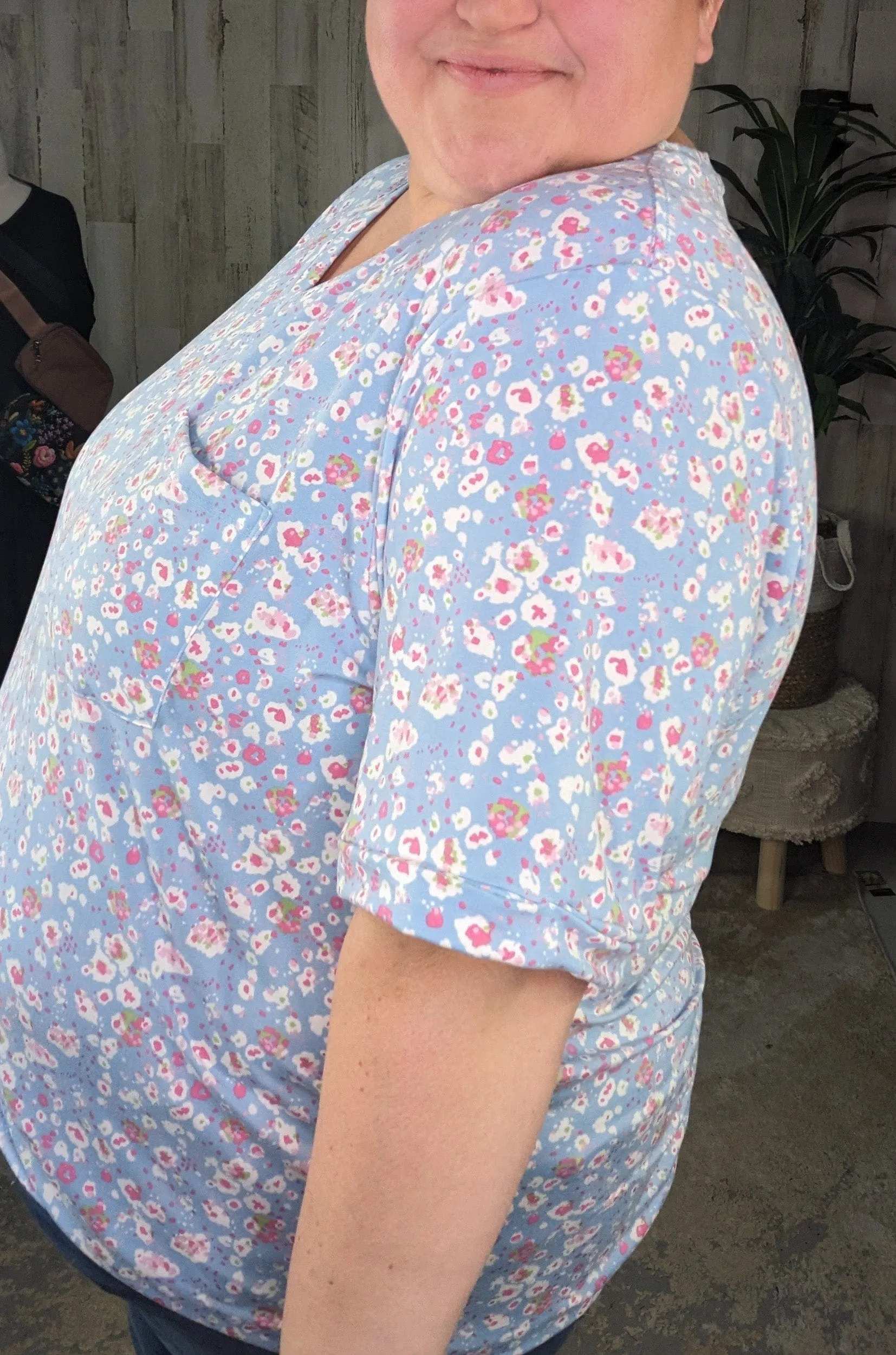 Pocketful of Perfect Short Sleeve Tee in Florals (4 colors)