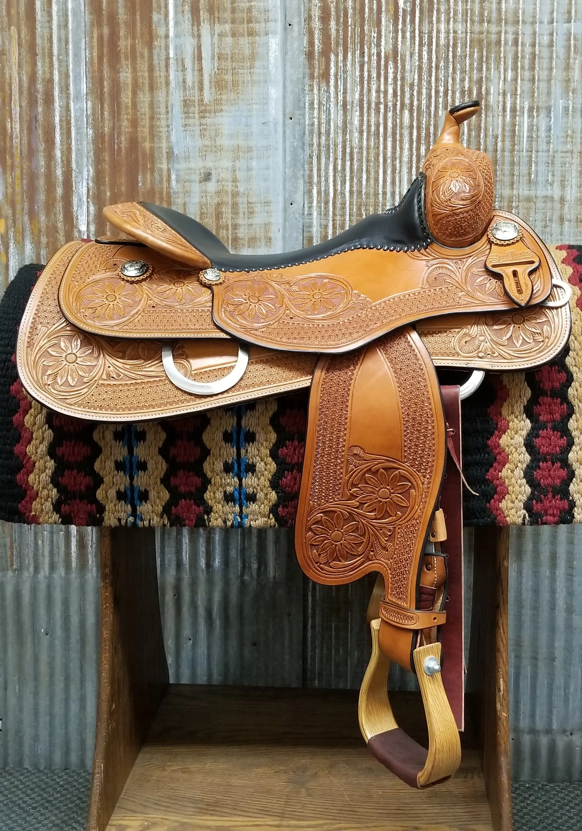 Scott Thomas Medium Oil Snowflake Reiner Saddle