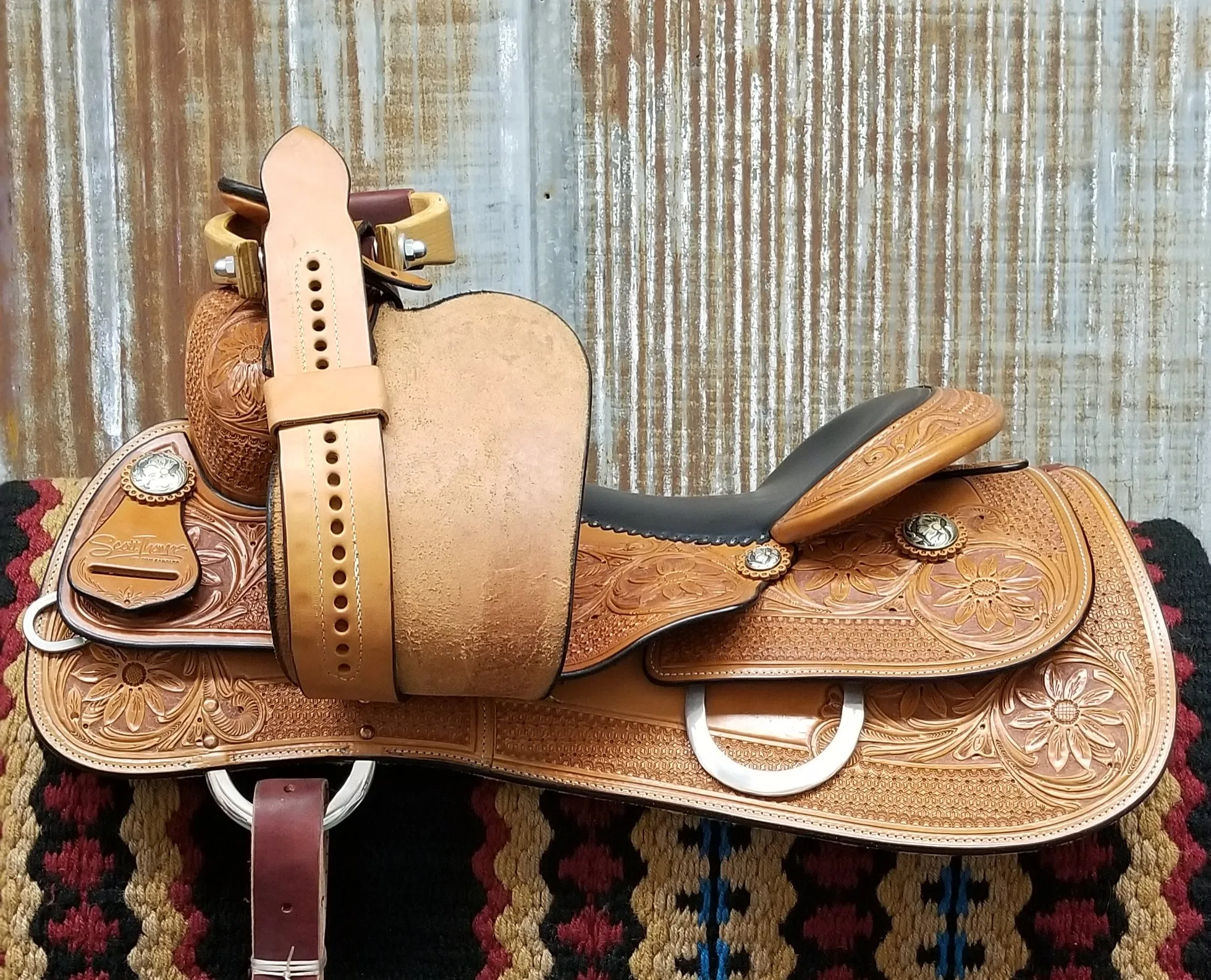 Scott Thomas Medium Oil Snowflake Reiner Saddle