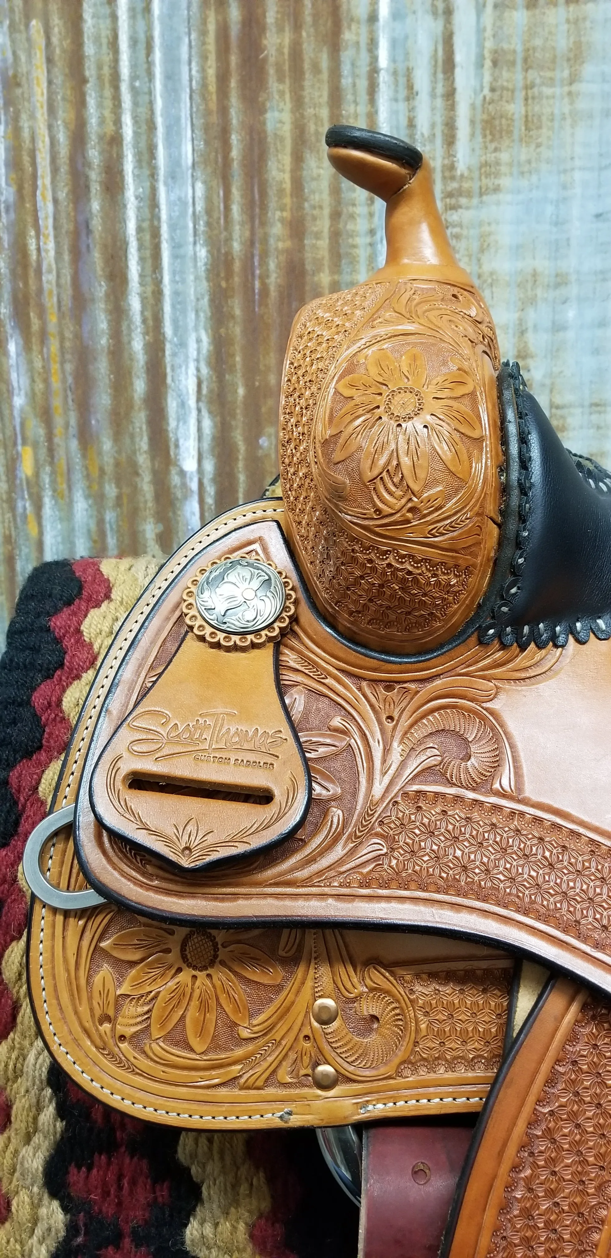 Scott Thomas Medium Oil Snowflake Reiner Saddle