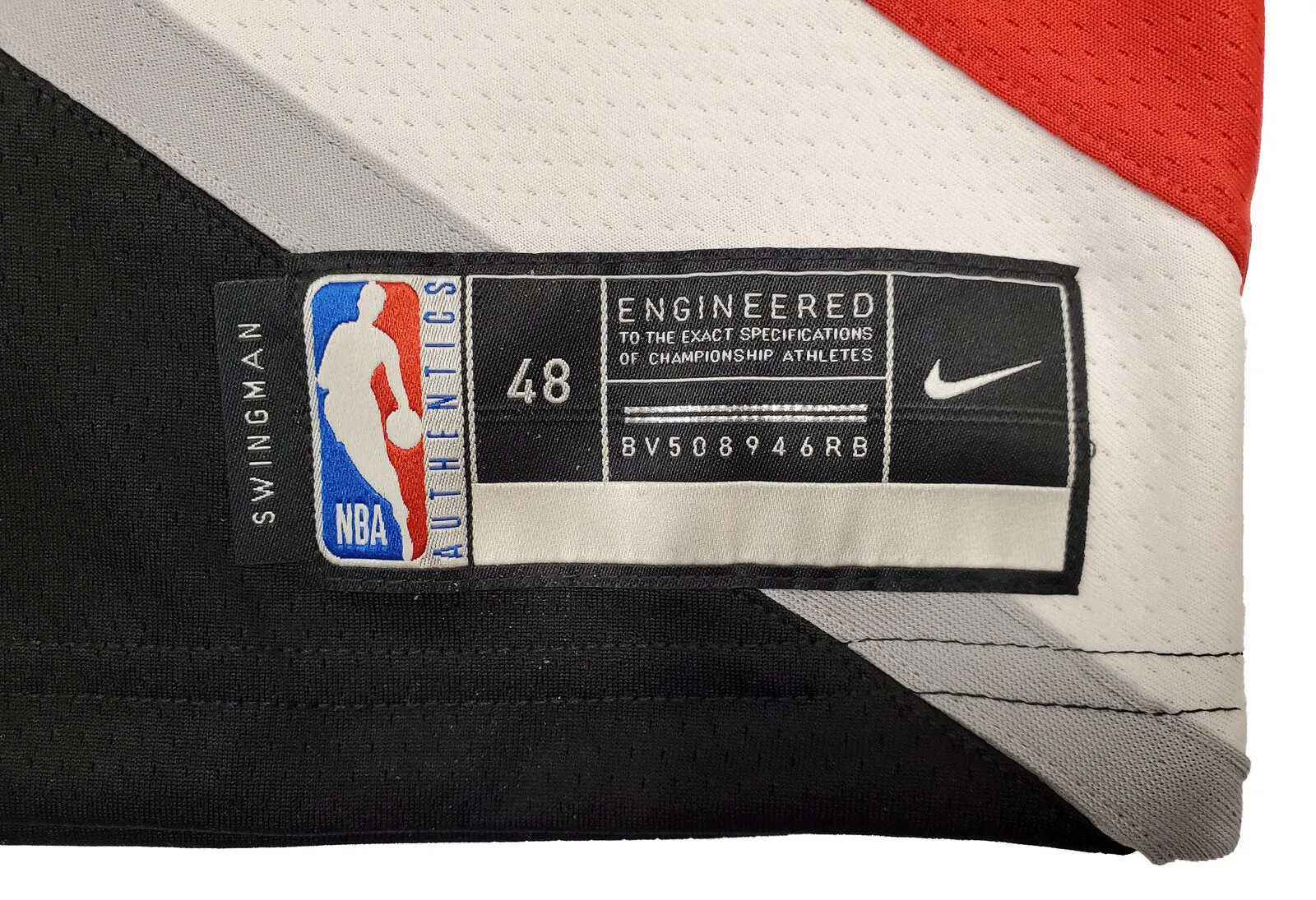 TRAIL BLAZERS DAMIAN LILLARD AUTOGRAPHED BLACK NIKE JERSEY SIZE L BECKETT 195898