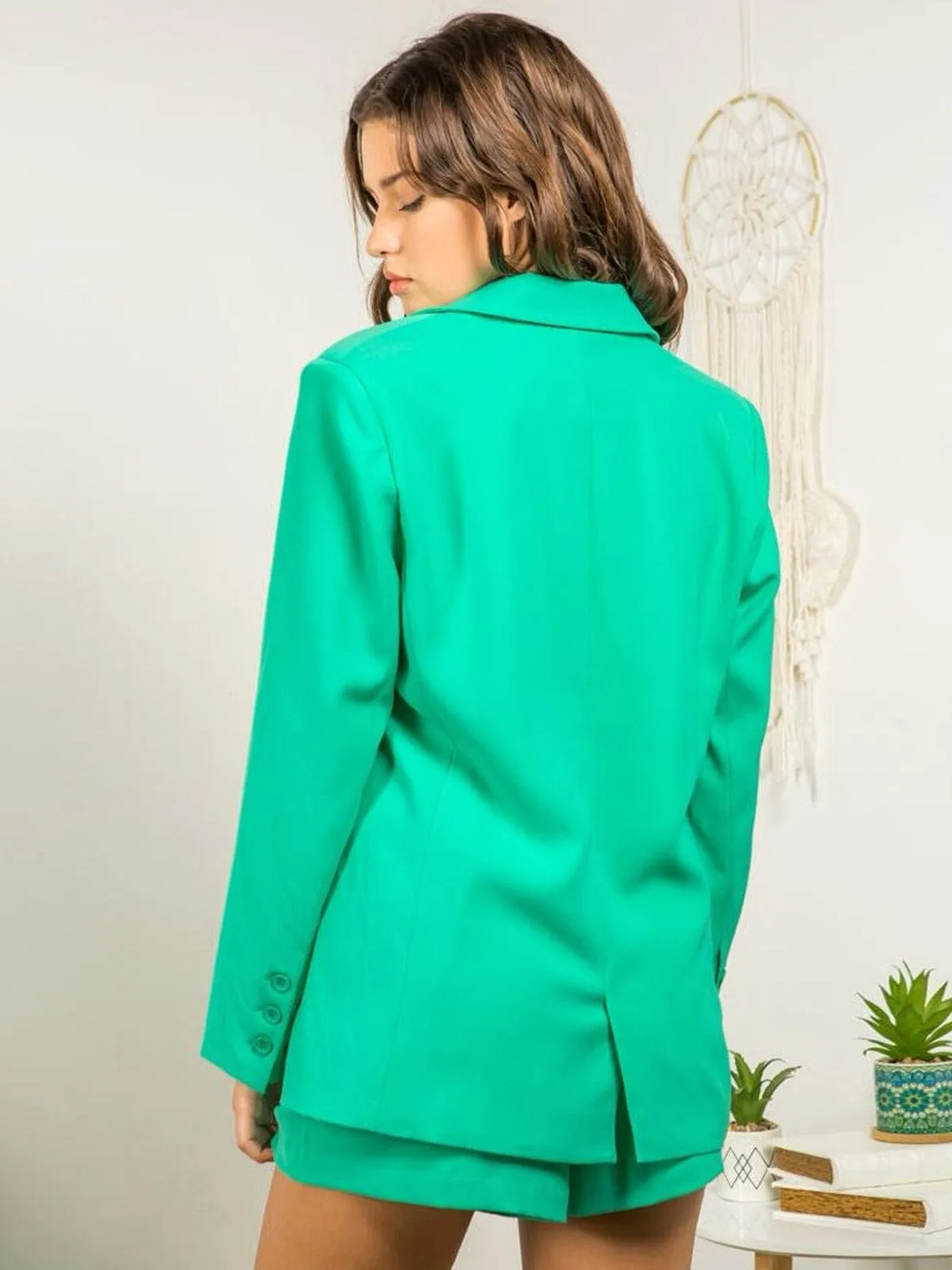 WOMEN'S LONG SLEEVE BUTTON CLOSURE BLAZER