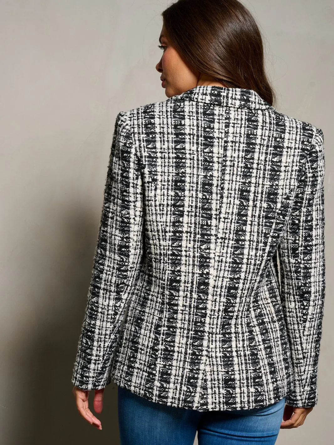 WOMEN'S LONG SLEEVE BUTTON CLOSURE POCKETS BLAZER